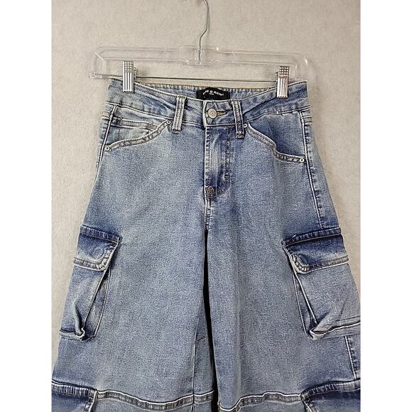 Fire & Rain Blue Denim Wide Leg Cargo Jeans Junior Women's 1 Stretch - Picture 3 of 13